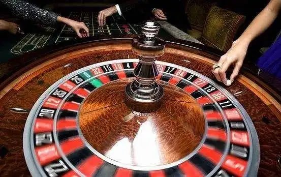 Philippine player joining a 77plus live casino baccarat table on mobile